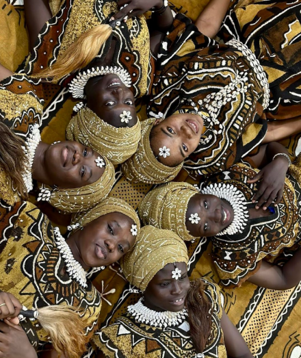 femmes-portant-des-farafinatigés-bijoux-maliens