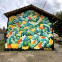 Facade d'une maison avec dessin fait par Takir